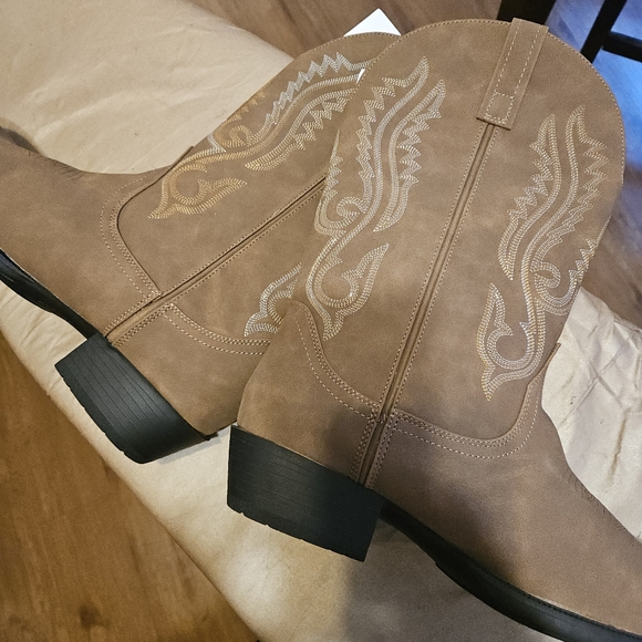 Canyon Trails Cowboy Boots for Men Water Repellent Durable Boots, size 13 - Picture 9 of 14